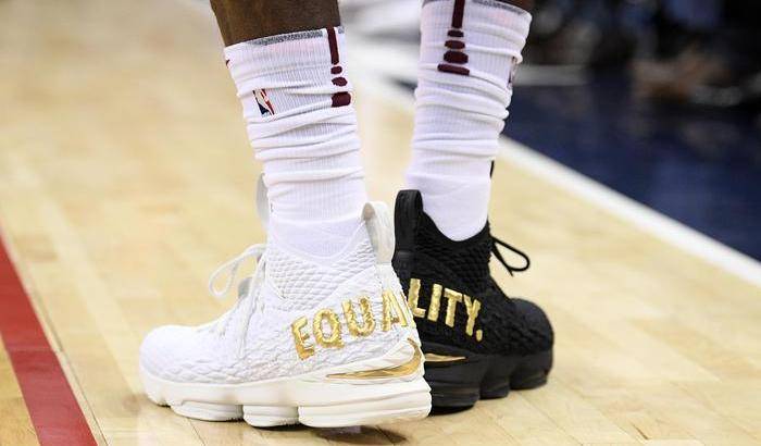 scarpe di lebron james