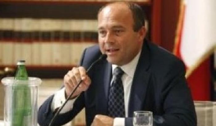 Bossi ci ripensa: ''Papa non va arrestato''