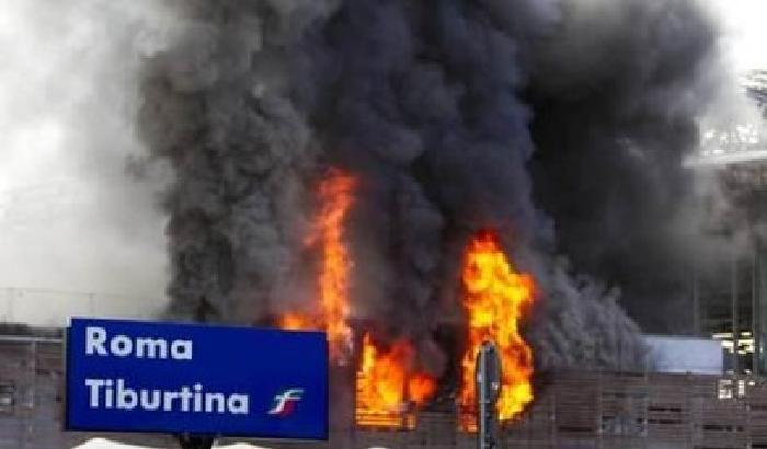 0005A6-NEWS_2709 Tiburtina brucia