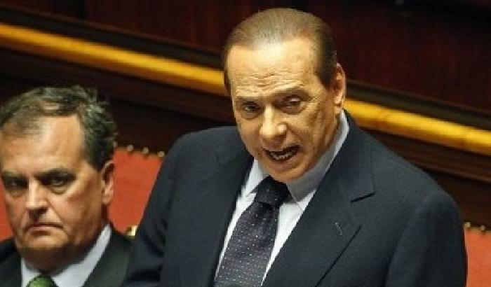 Berlusconi domani in Aula, Bersani: si dimetta