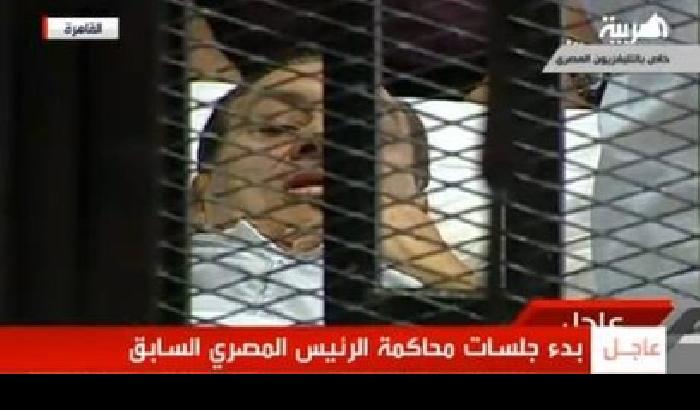 Oggi alla sbarra il faraone Mubarak