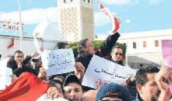 Un momento della rivolta popolare in Tunisia