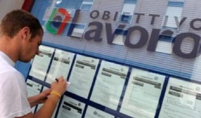 Allarme dall'Istat, un giovane su tre è disoccupato