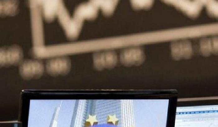 L'Euro traballa e Monti corre a Bruxelles