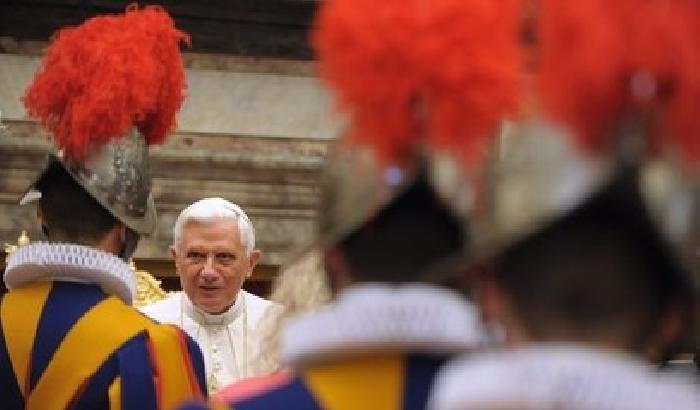 Gli anti-Bergoglio usano Ratzinger in cerca di una visibilità che da soli non avrebbero