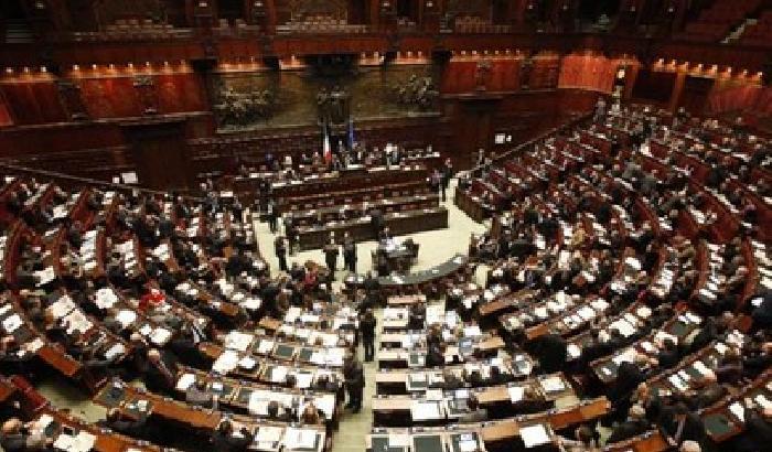 Gli italiani non credono più nel Parlamento
