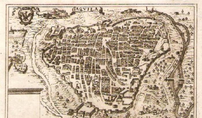 L'Aquila piange in latino: Historia magistra vitae
