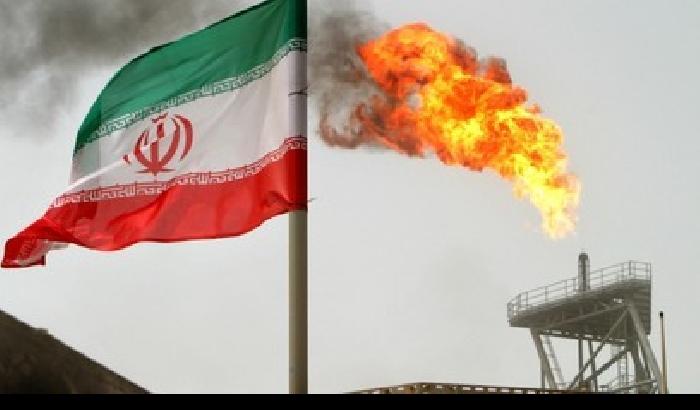 Iran: niente più greggio all'Europa
