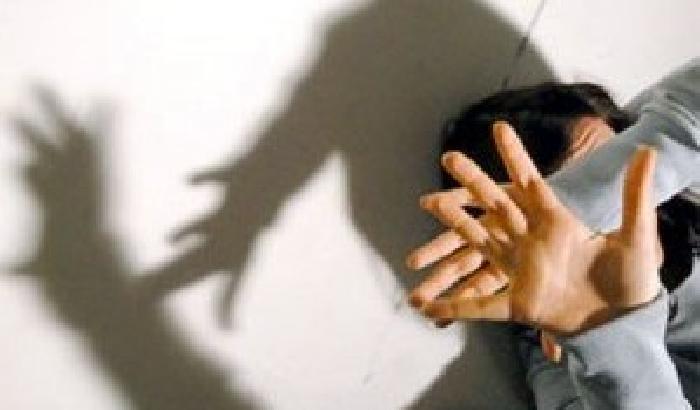 001B01-NEWS_13295 Stupro di gruppo, niente galera. Lo dice la legge