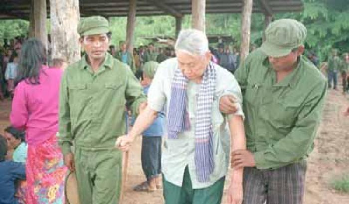 Compagni, a quando la riabilitazione di Pol Pot?