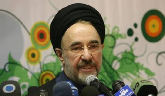 Khatami vota in Iran: ma forse era minacciato