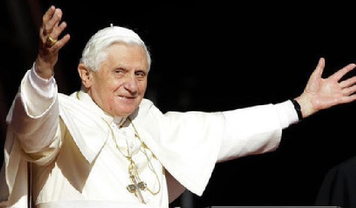 Il Papa vota Santorum e rilancia la virtù della castità