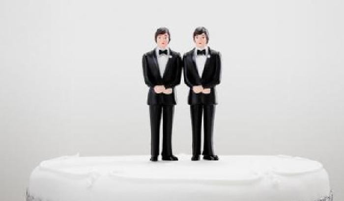 La Cassazione apre ai gay: eguali diritti degli sposati