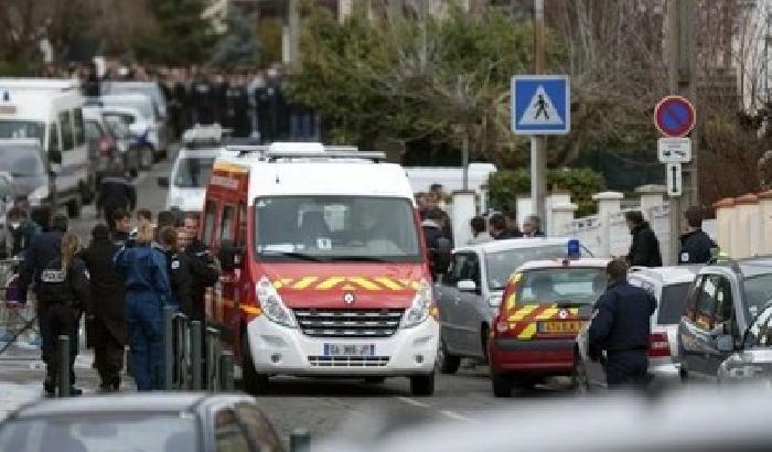 0022D5-NEWS_17484 Folle terrorizza Tolosa, uccisi anche tre bambini