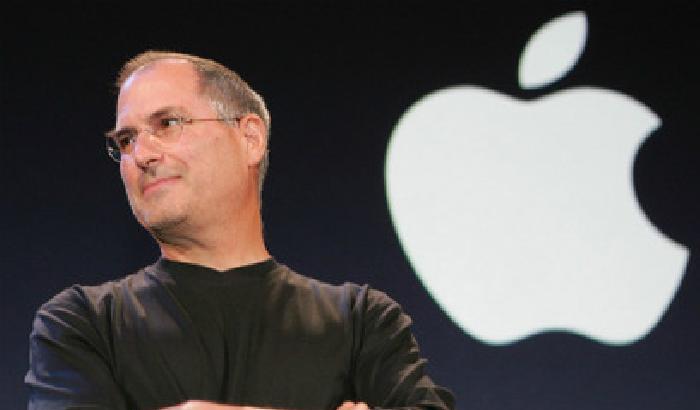 Tim Cook piace ai dipendenti Apple