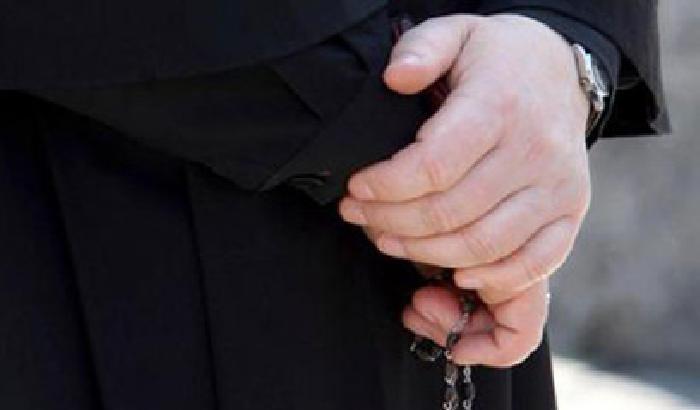 Pedofilia: perquisito un sacerdote a Firenze