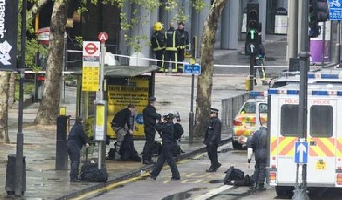 0028A7-NEWS_21180 Londra, concluso il sequestro: arrestato il responsabile