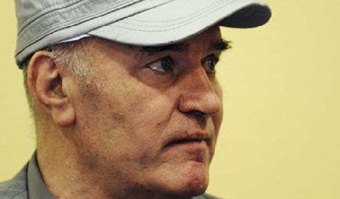 Inizia all'Aja il processo a Mladic: genocidio l'accusa