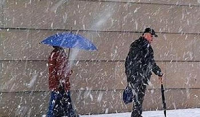 Meteo impazzito: tornano neve e gelo in Italia