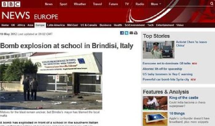 La notizia dell'attentato apre i siti internazionali