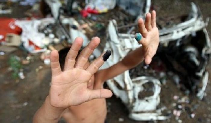 00422D-NEWS_33605 Amnesty: rom a rischio persecuzione in Italia