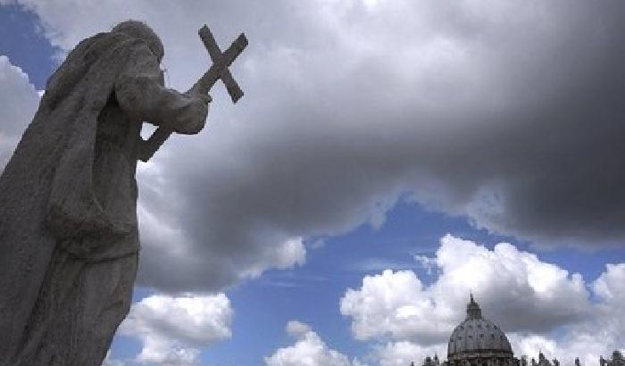 In Vaticano è caccia ai complici del corvo
