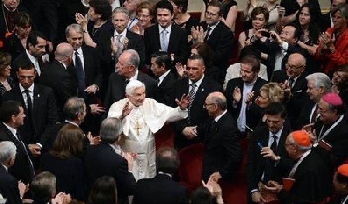 004591-NEWS_35517 Il Tg3 sfuma il Papa in diretta: apriti cielo!