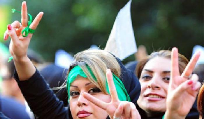 La rivolta delle donne saudite passa per le unghie laccate