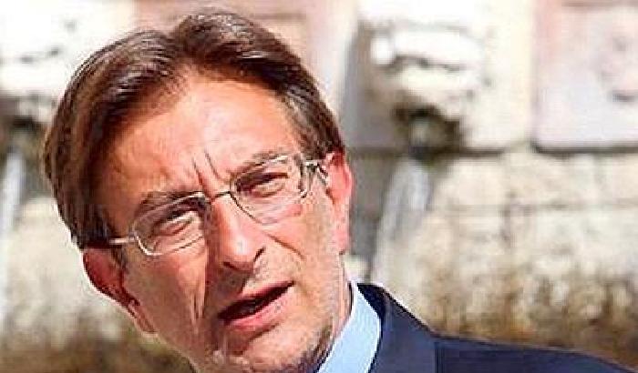 005CC6-NEWS_46070 L'Aquila, il sindaco contro il governo: via il commissario