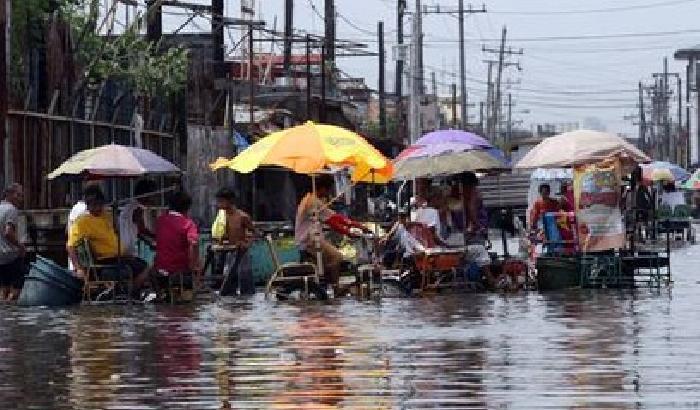 Il tifone Guchol si abbatte sulle Filippine e minaccia il Giappone