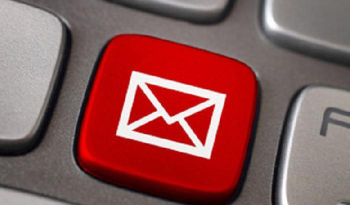 006B6F-NEWS_50657 Non è reato sbirciare tra le mail degli altri