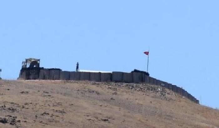 006BA4-NEWS_50773 Damasco responsabile dell'incendio sul confine turco-siriano