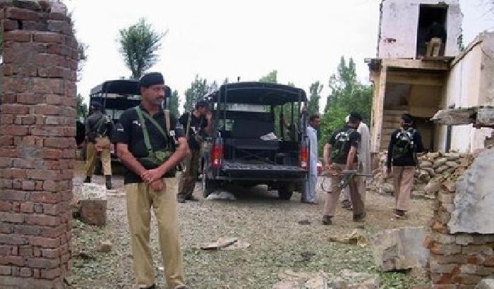 00748B-NEWS_53867 Attentato contro una caserma di reclute in Pakistan