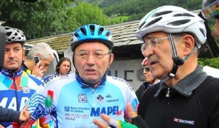 Squinzi batte Prodi in bici, con l'aiutino
