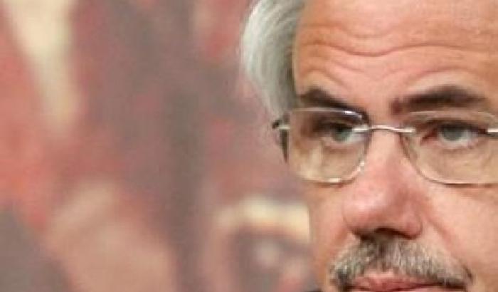 0076DC-il-presidente-della-regione-sicilia-raffaele-lombardo Il presidente della regione Sicilia, Raffaele Lombardo