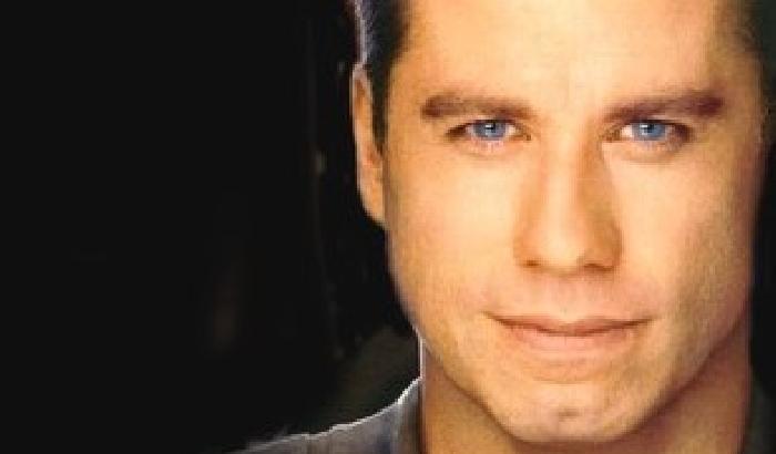 Scientology (e lo yogurt) tengono John Travolta in tiro