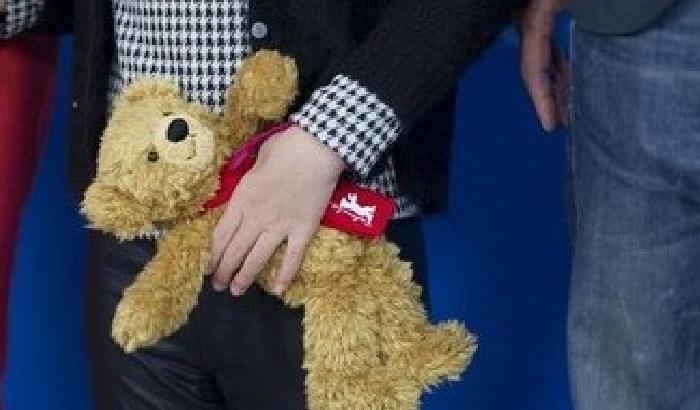 007BC1-NEWS_57764 Pedofilia: attirava le ragazzine coi peluches. Arrestato a Lodi