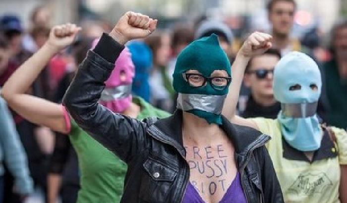 Pussy Riot, attacco hacker al sito del tribunale che le ha condannate
