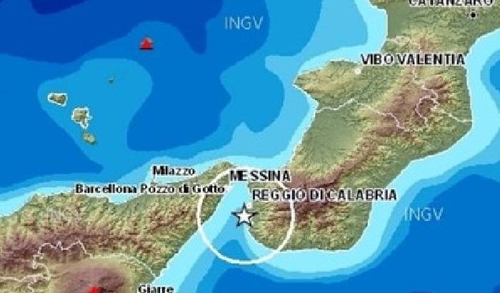 Nella notte terremoto nello stretto di Messina