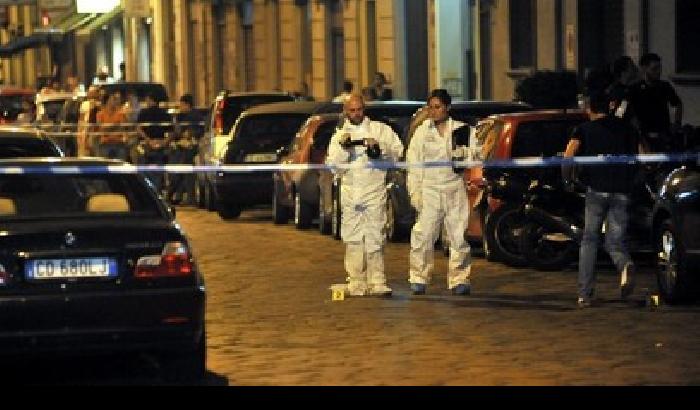 00814E-NEWS_60981 Spari a Milano: due morti, una era una mamma con bimba in braccio