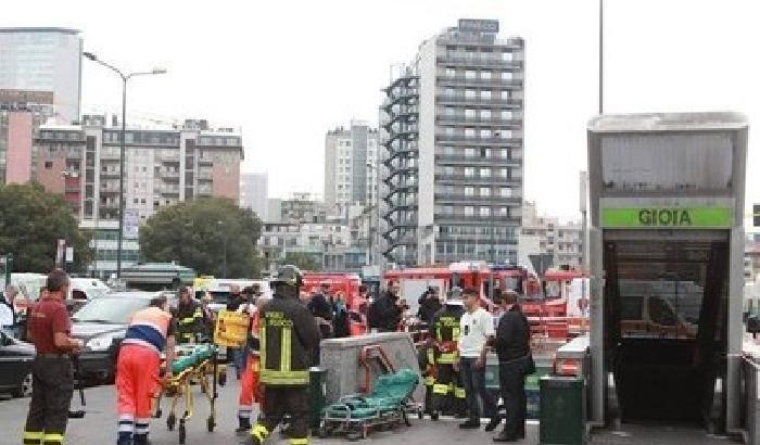 Tamponamento in metro a Milano: 10 feriti