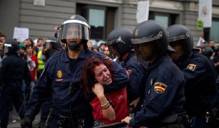 Indignados in piazza, ma Rajoy picchia duro