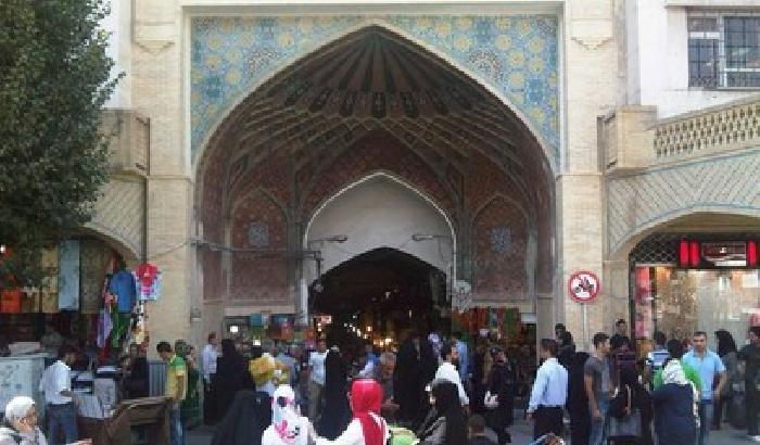 Scioperano i mercanti del Bazar di Teheran