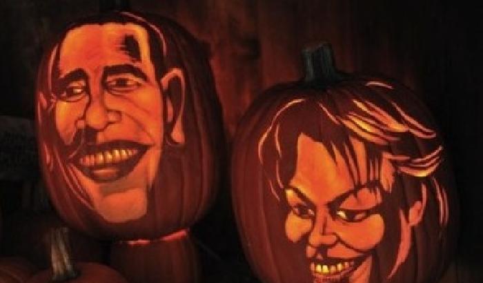 Obama batte Romney anche nelle maschere di Halloween