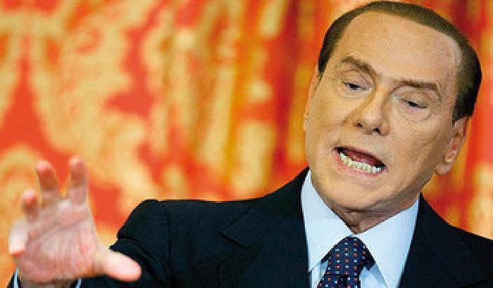 008985-NEWS_65360 Ora Berlusconi se la prende con Monti