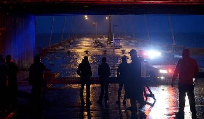 Sandy travolge gli Stati Uniti, 16 morti
