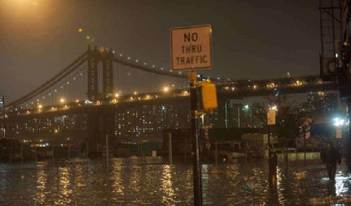 Sandy si aggrava il bilancio: 64 vittime