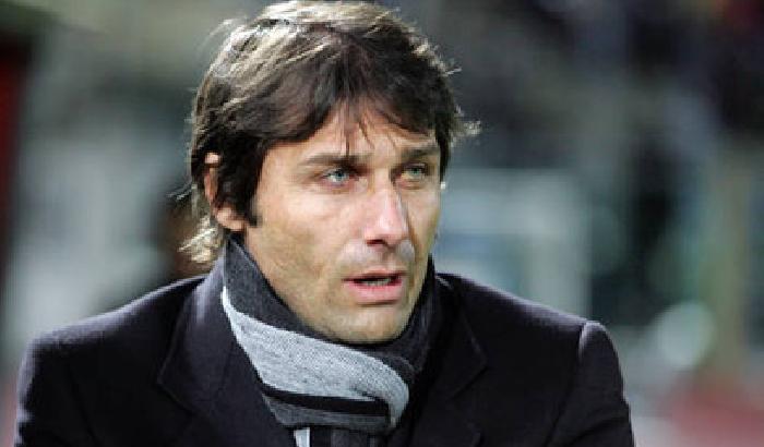 00438E-NEWS_34377 Conte si arrabbia in sala stampa