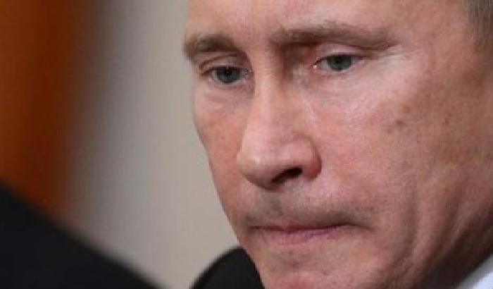 008A44-NEWS_65772 La stampa russa: Putin ha problemi di salute