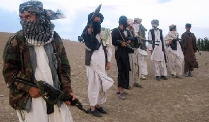 Talebani: Obama riconosca che ha perso in Afghanistan